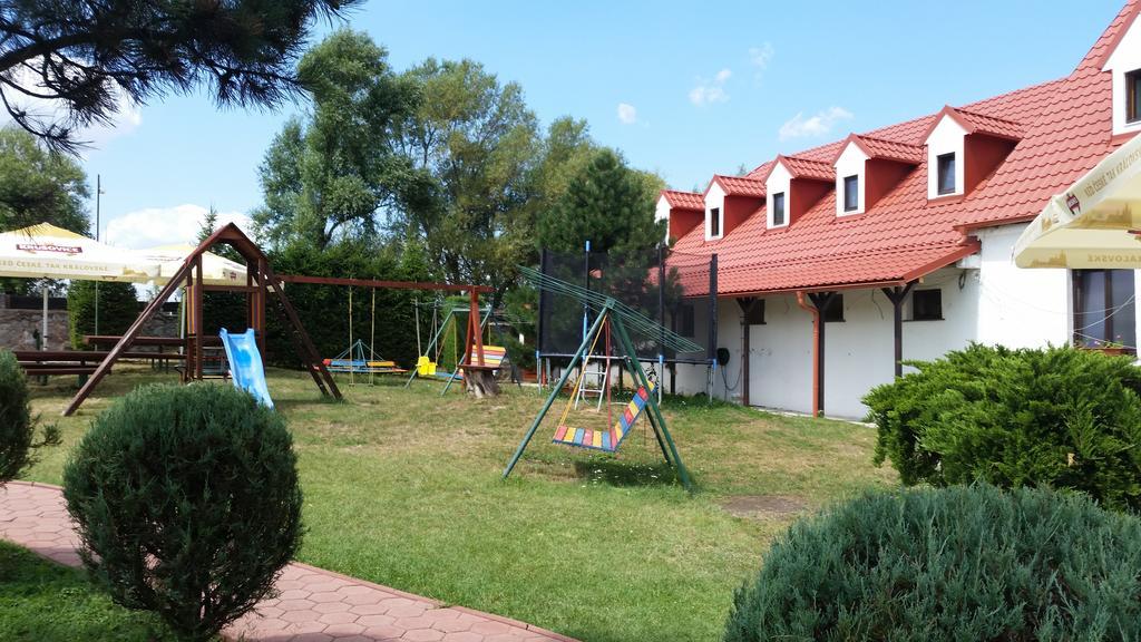 Hotel Carpatia Bratislava Exterior photo